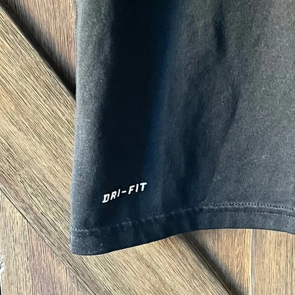 NIKE Run Logo Dri-Fit Crew-Neck T-Shirt Size XS - Picture 4 of 7